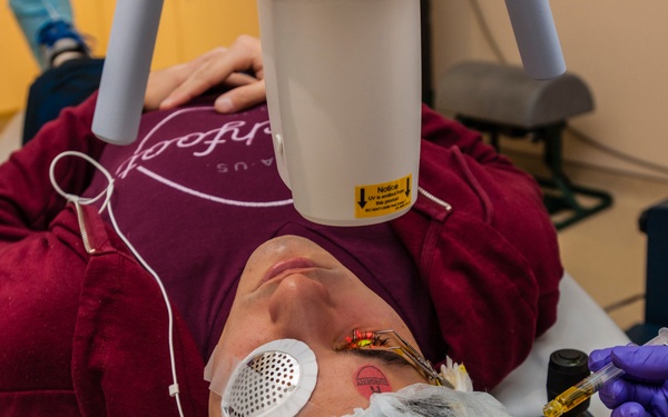 Belvoir Hospital makes history in eye surgery.