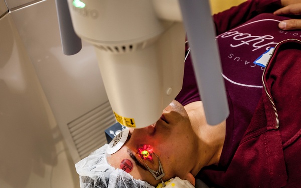 Belvoir Hospital makes history in eye surgery.