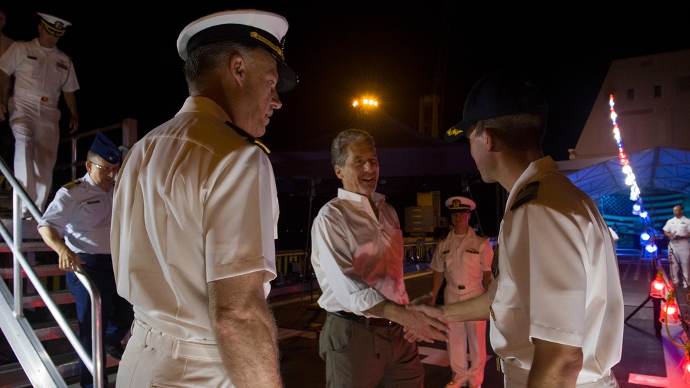 USS Zumwalt Hosts Distinguished Guests in Colombia