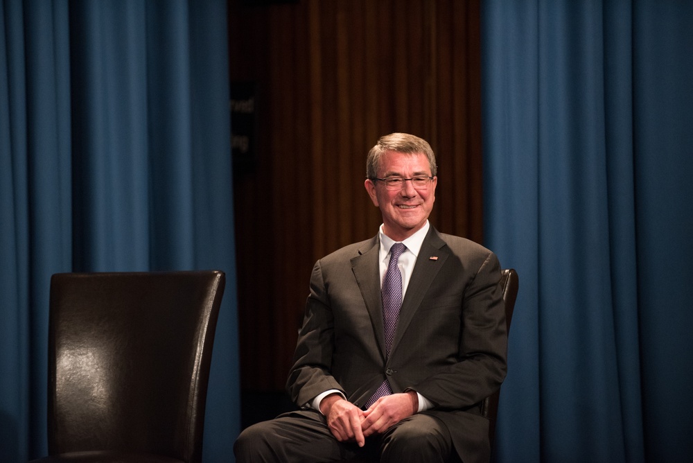 SD awards Secretary of Energy Ernest Moniz