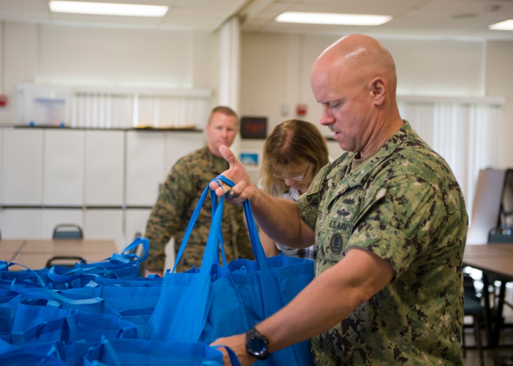 USO Hawaii Food drive