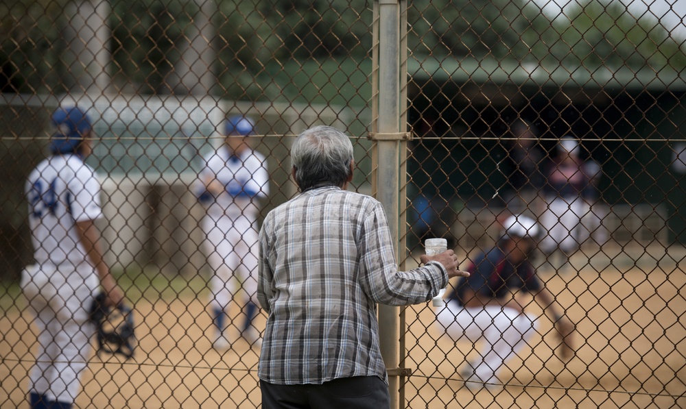 A Home Run: Allstars play Okinawa Prefectural Government