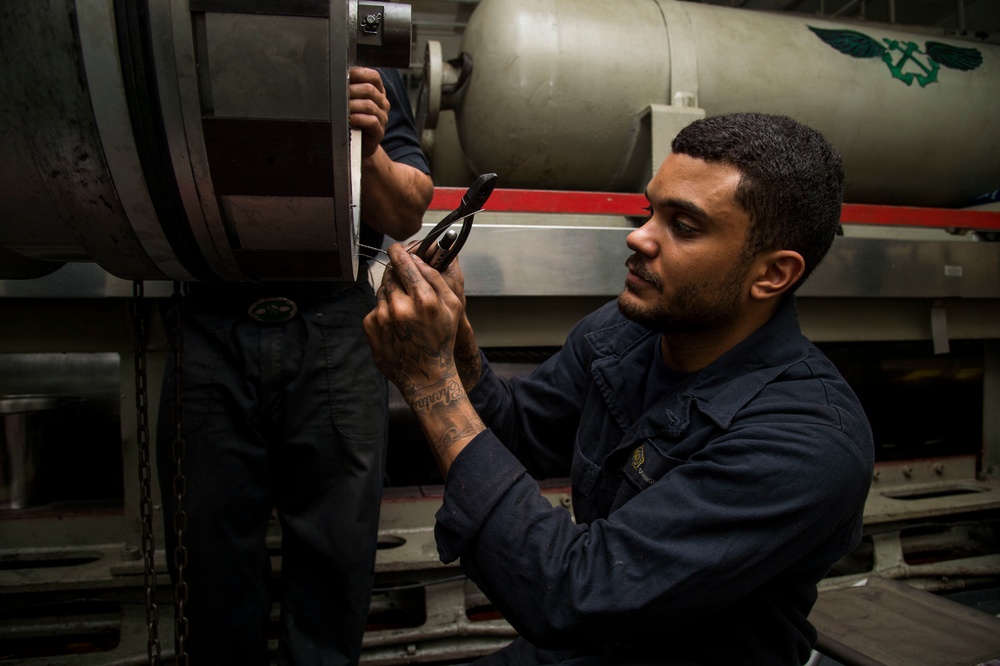 USS Dwight D. Eisenhower (CVN 69) Deployment