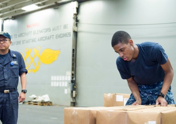 USS Bonhomme Richard (LHD 6) Stores Offload