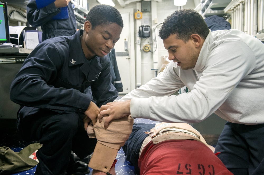 USS Lake Champlain (CG 57) Medical Training