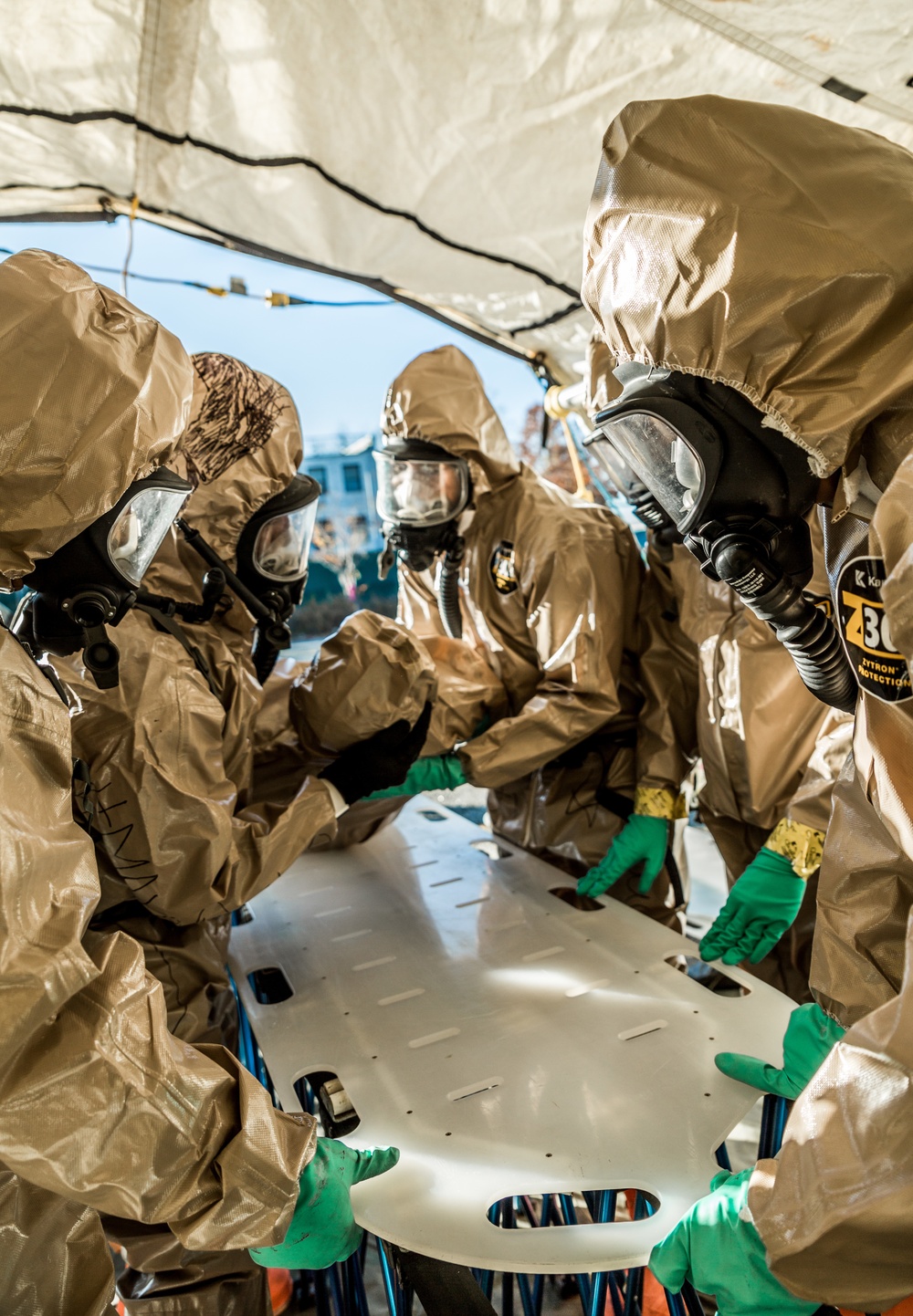 New York Army National Guard Chemical Soldiers train with New York City Police counterparts