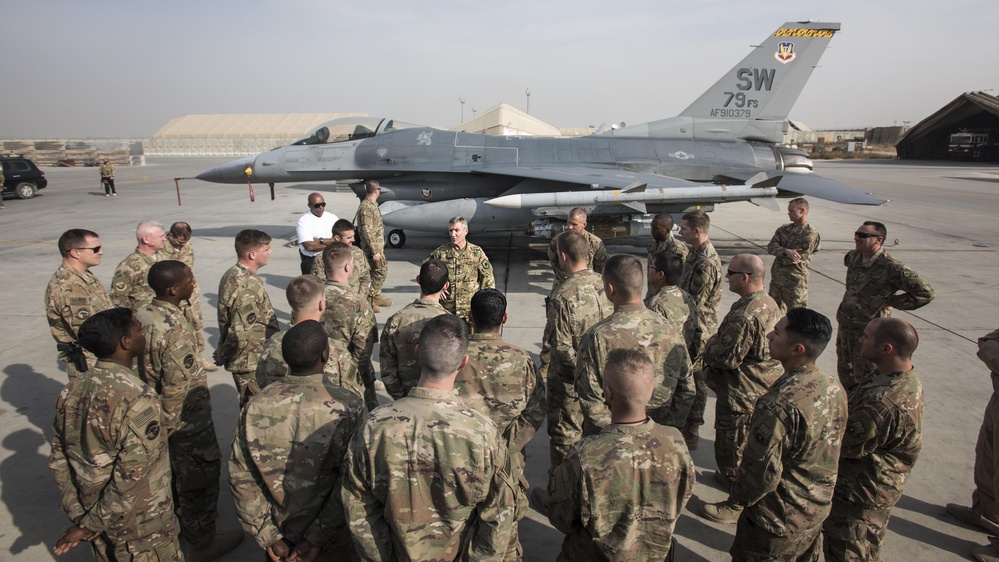 COMACC pays visit to deployed Airmen