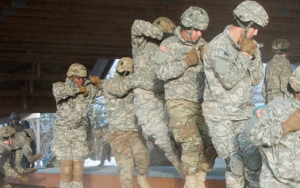 Paratroopers give back to local community