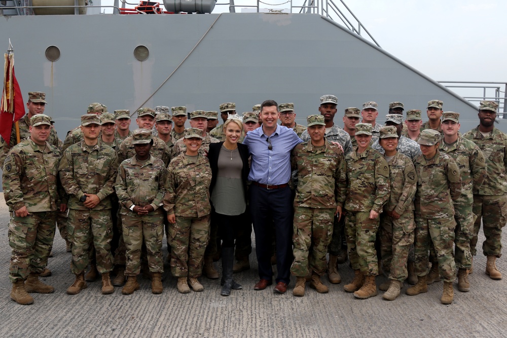 Miss America, U.S. Army Undersecretary visit deployed troops