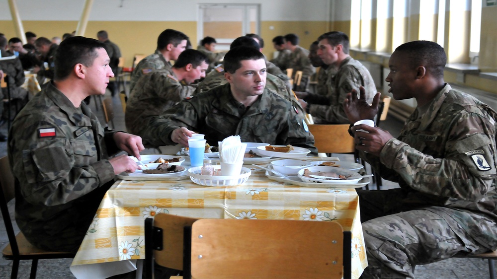 U.S., Polish Allies celebrate Thanksgiving