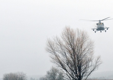 Ukrainian Soldiers conduct air assault mission led by 3rd ID