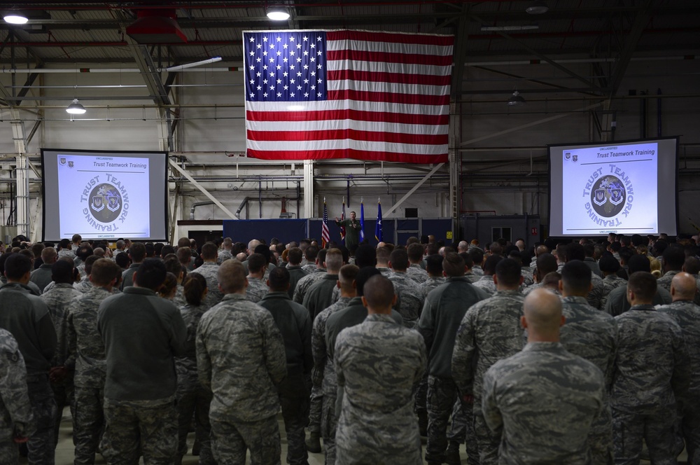 COMUSAFE visits RAF Lakenheath