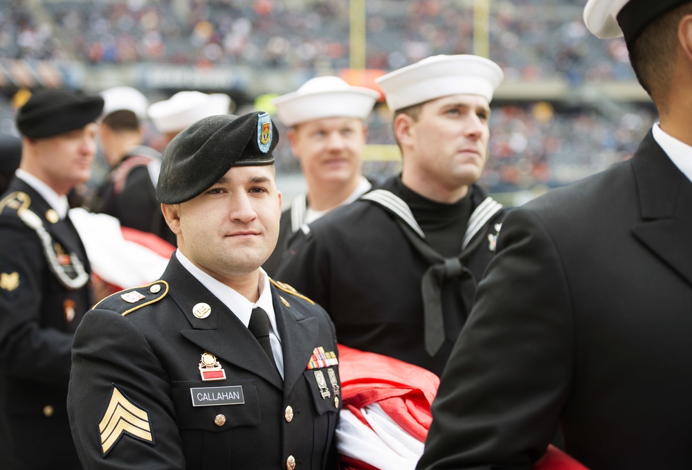 Service members participate in Chicago Bears &quot;Salute to Service&quot; game