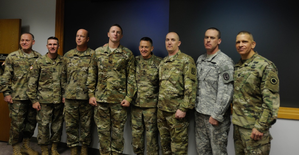 Vice Chief of Staff and SMA visit JBLM