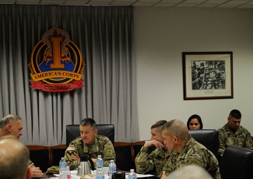 Vice Chief of Staff and SMA Visit JBLM