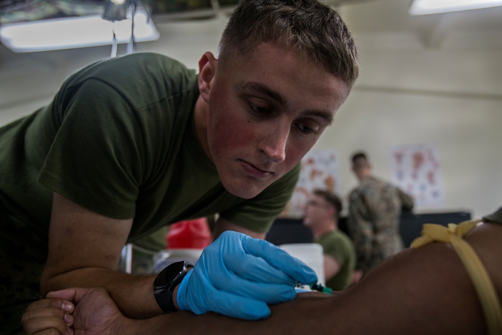 Marines learn to save lives