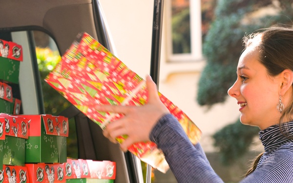 Yokota volunteers spread joy abroad