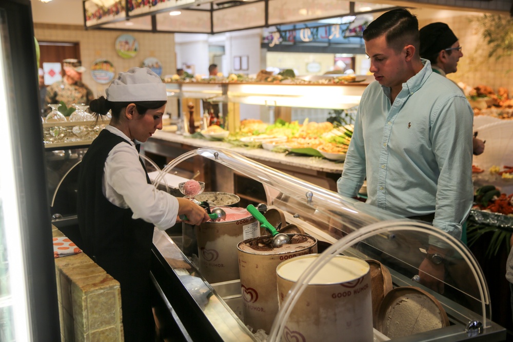 Marines celebrate Thanksgiving in Italy