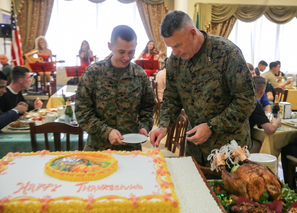 Marines celebrate Thanksgiving in Italy