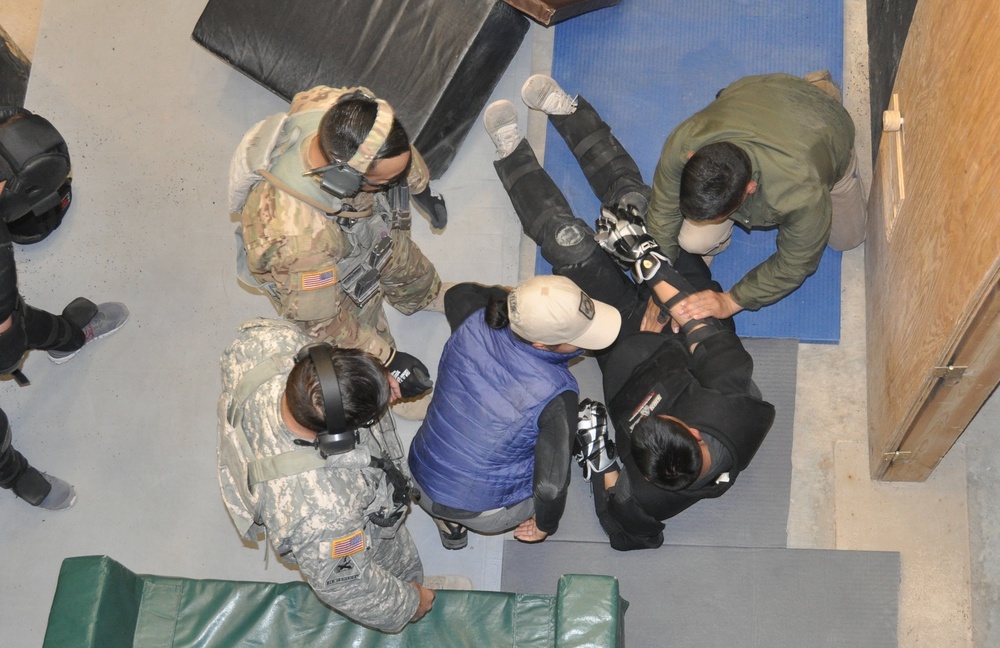 Close-quarters combat training with the 410th Civil Affairs Bn.
