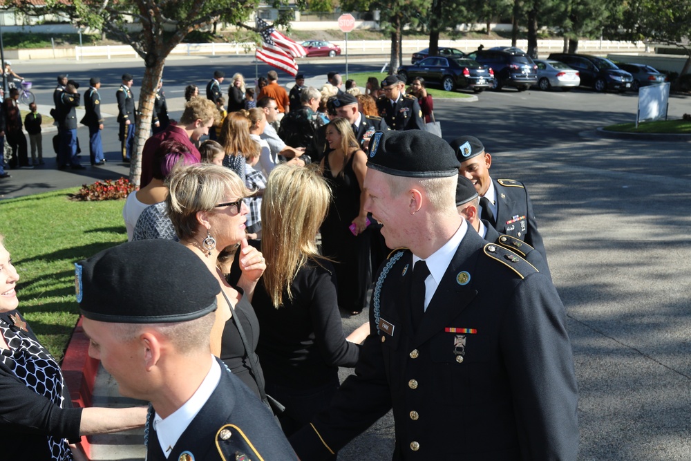 Yorba Linda Community Hosts Thanksgiving for U.S. Army Soldiers