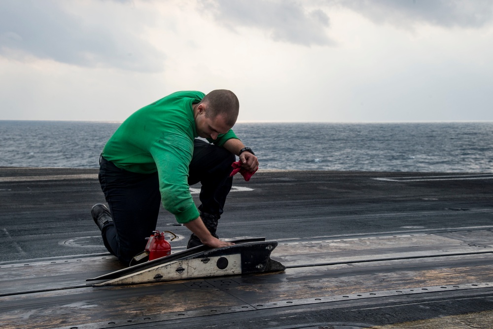 USS Dwight D. Eisenhower (CVN 69) (Ike) Deployment