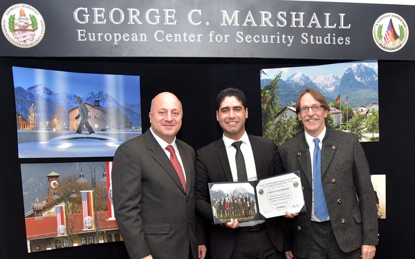 Making Friends, Combating Organized Crime Thanks to the English Language