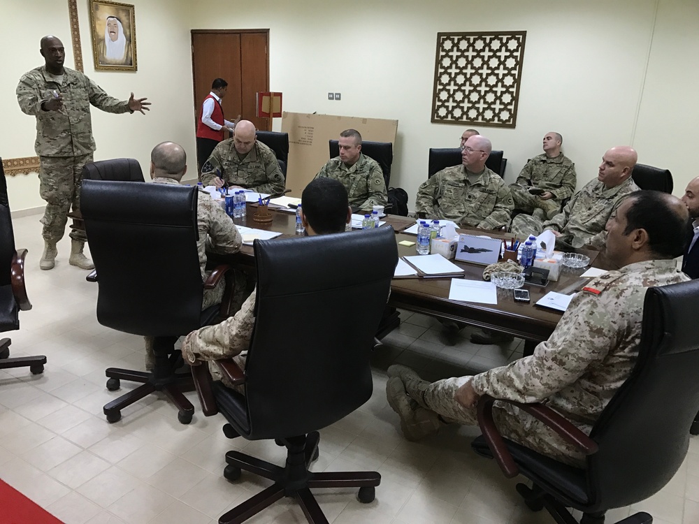 1st TSC and Kuwaiti Armed Forces Strength Bonds