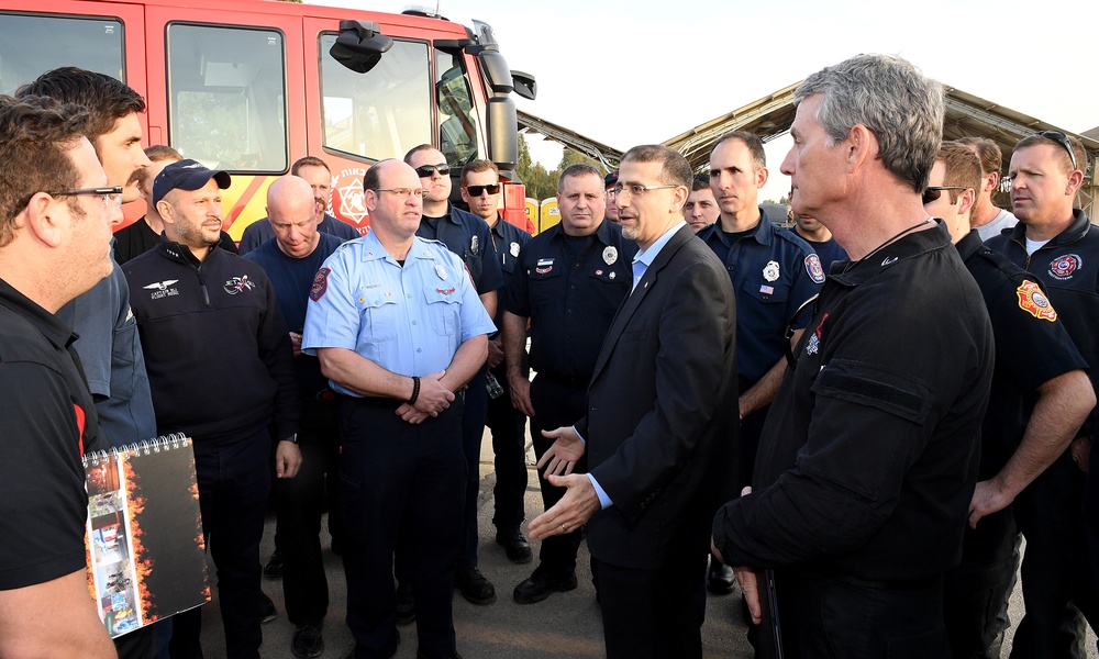 U.S. Firefighters deploy to Israel to help fight flames, 2016