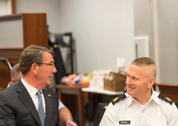 SD meets with DoD senior enlisted leaders