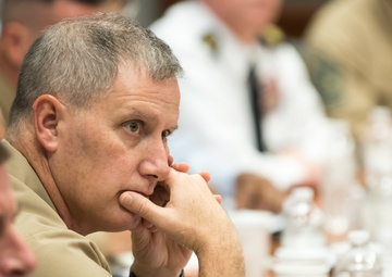 SD meets with DoD senior enlisted leaders