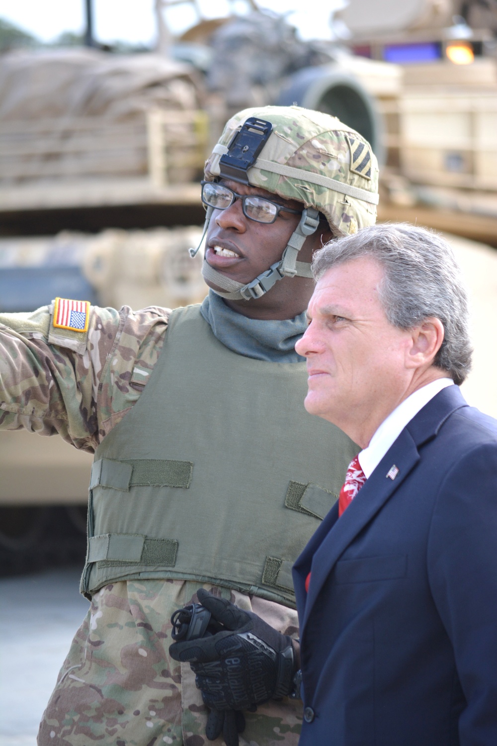 Representative Carter visits Fort Stewart