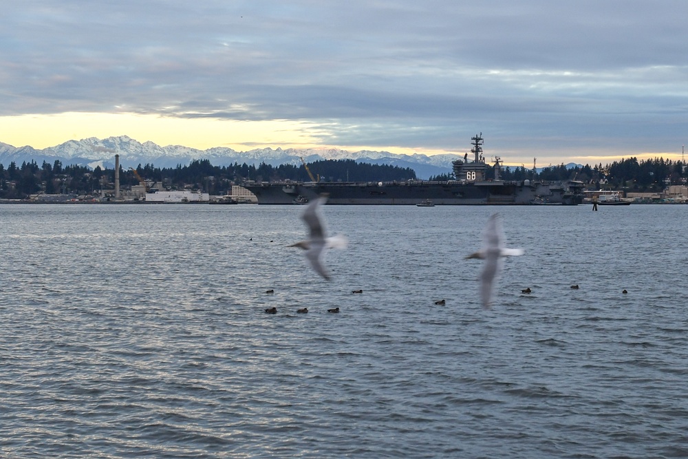 USS Nimitz Returns to Naval Base Kitsap