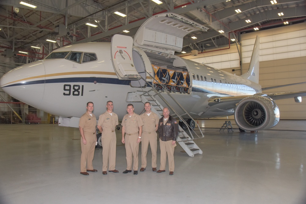 DVIDS Images Chief of Navy Reserve Visits NAS Fort Worth JRB [Image
