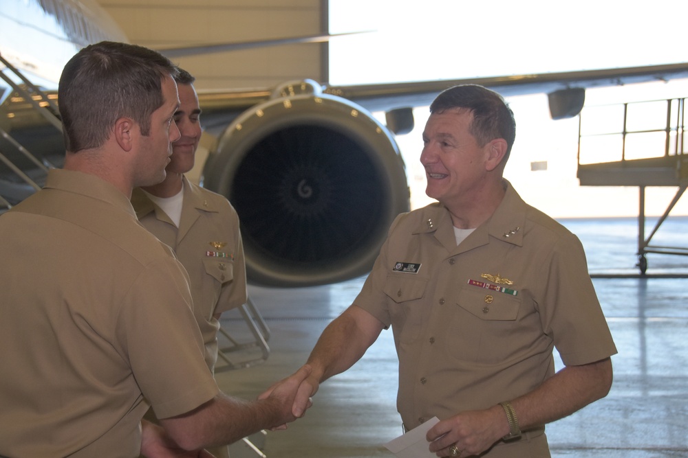 Chief of Navy Reserve Visits NAS Fort Worth JRB