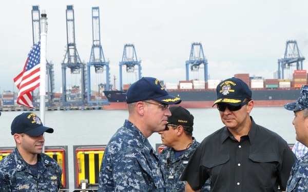 USS Zumwalt (DDG 1000) hosts Panama's SENAN delegation