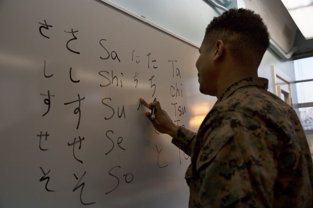 MCAS Futenma hosts Japanese language class for service members, families
