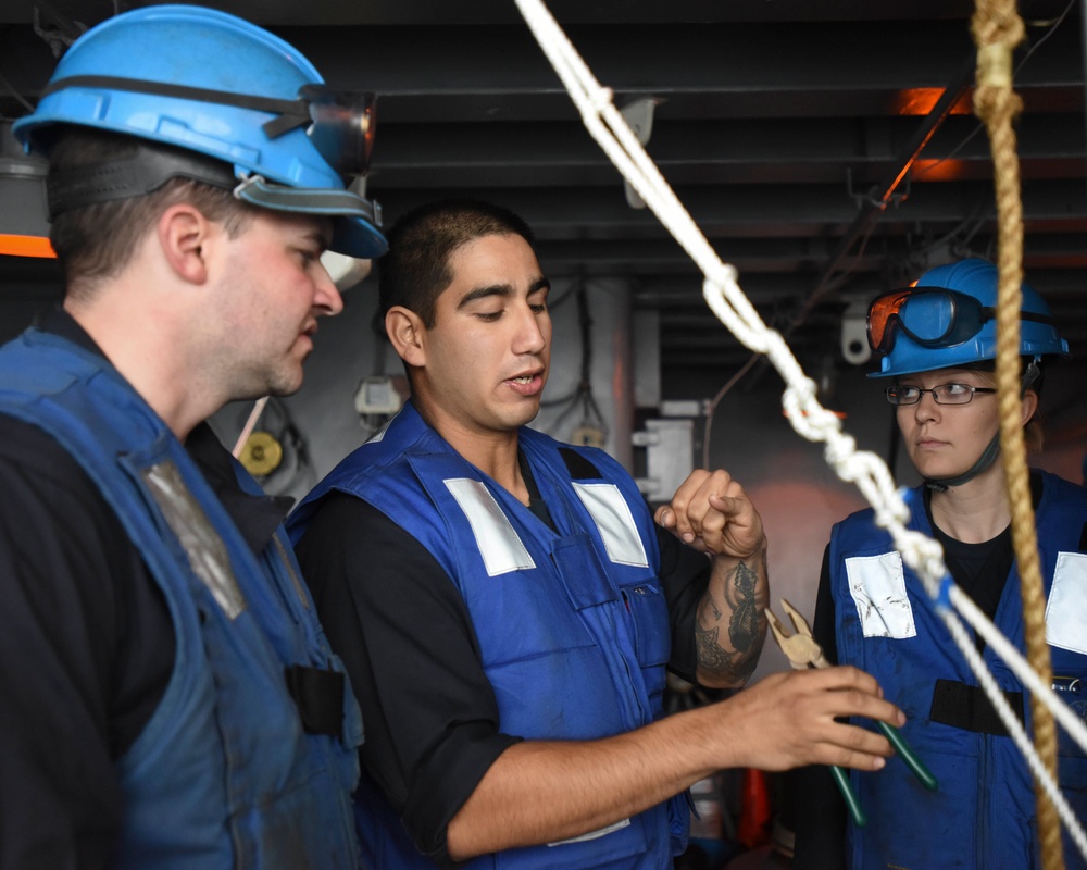 Nimitz conducts underway replenishment