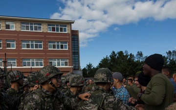 U.S. and ROK Marines Breakfast
