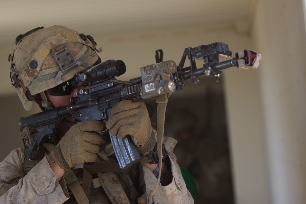 1/2 Marines conduct MOUT training as part of ITX