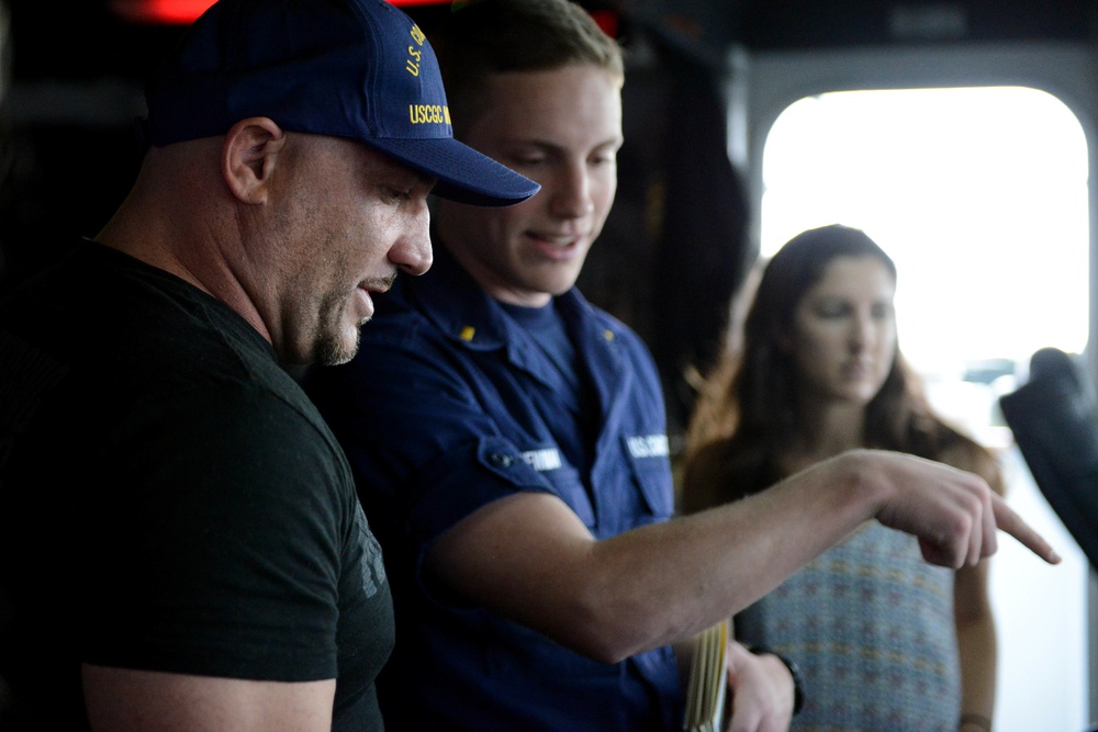 Jay Glazer visits Coast Guard for 75th anniversary of Pearl Harbor