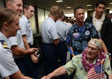World War II veterans arrive for Pearl Harbor 75th commemoration events