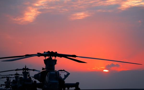 AH-1Z conducts precautionary landing on Ikei Island