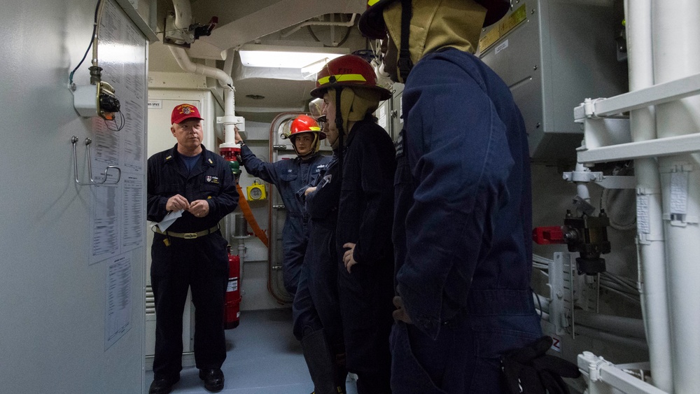 USS Zumwalt Sailors conduct damage control training