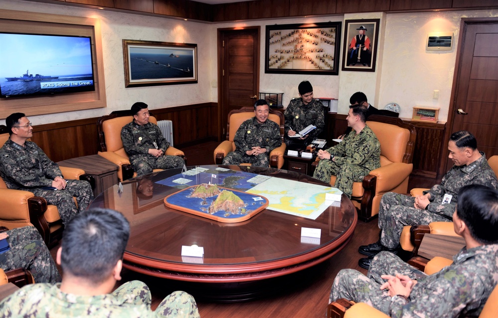 CNFK visit to ROK 1st Fleet