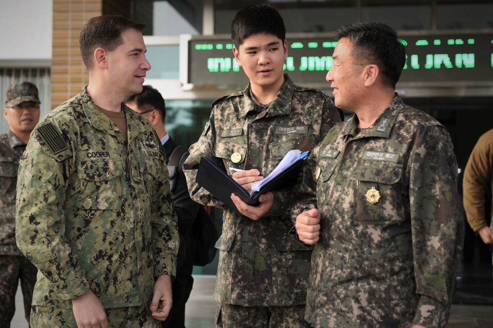 CNFK visit to ROK 1st Fleet