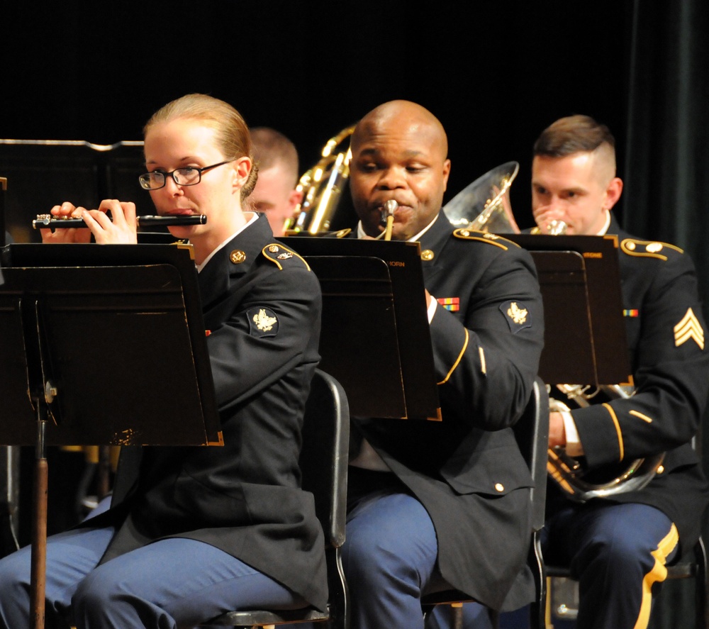 78th Army Band performs holiday concert for local community