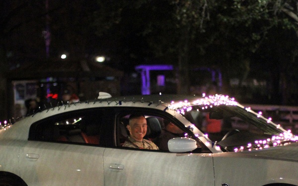 3rd ID marches in Christmas parade