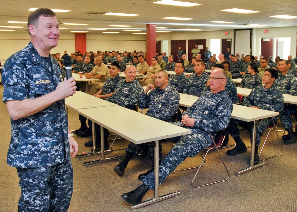 Navy Reserve Chief Invites Sailors' Input on Reserve Force's Future