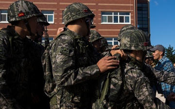 U.S. and ROK Marines Breakfast